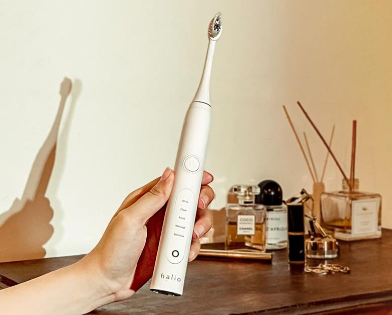 review bàn chải điện Halio
